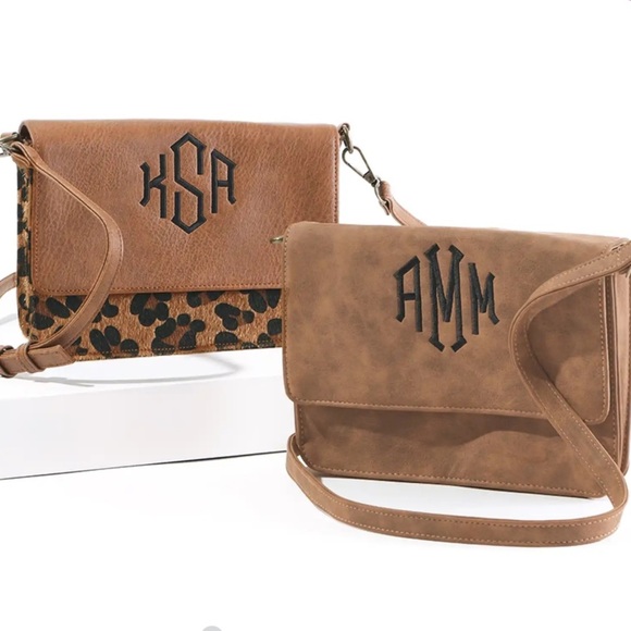 Marley Lilly Handbags - 🖤New Marley Lilly Suede Crossbody Purse🖤